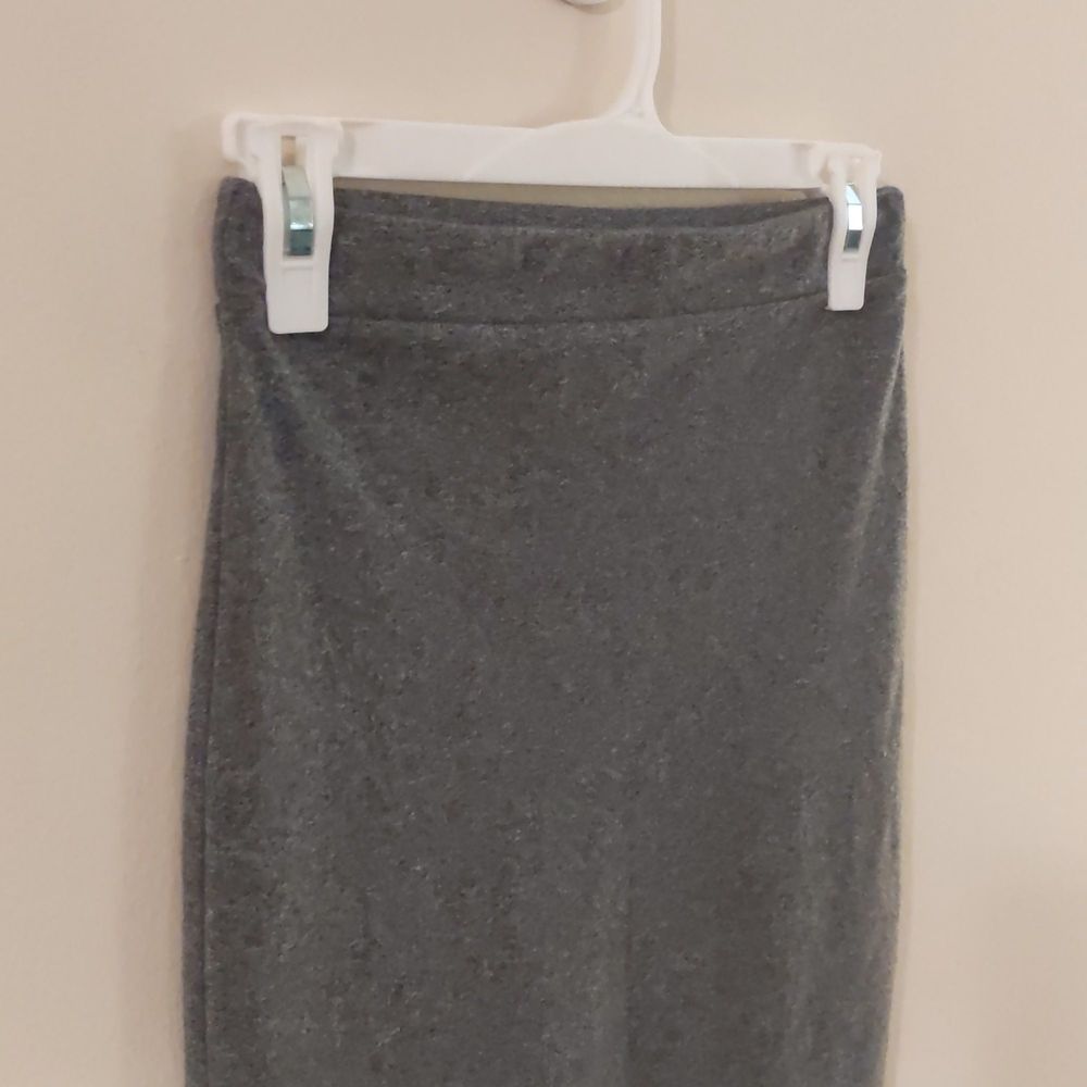 Divided by H&M Basic Grey Pull On Stretch Bodycon Midi Skirt Women's Size US S - Picture 5 of 8